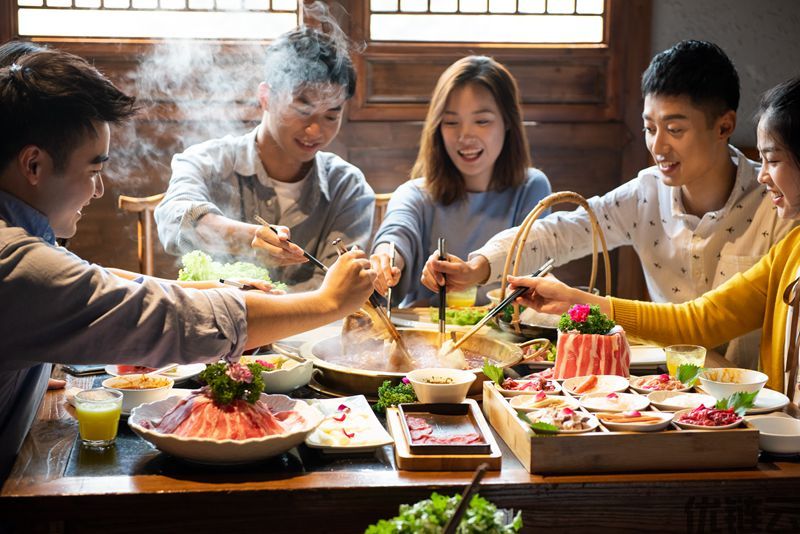 餐饮企业纷纷突围，去年重庆餐饮增速超过全国(图1)